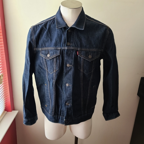 levi's trucker jacket rinse